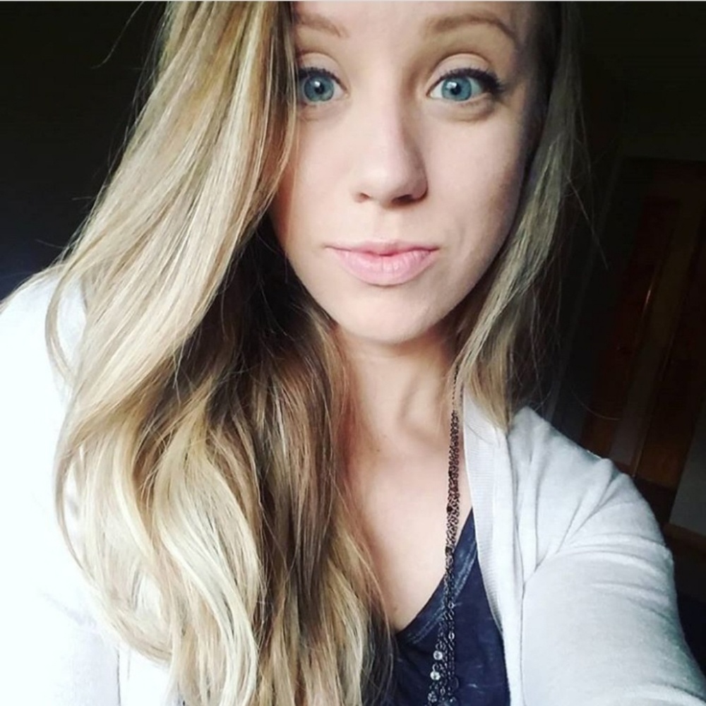Meet your Posher, Danielle